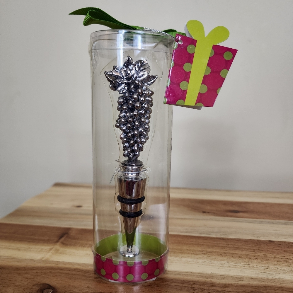 Pier 1 Silver Grape Wine Bottle Stopper